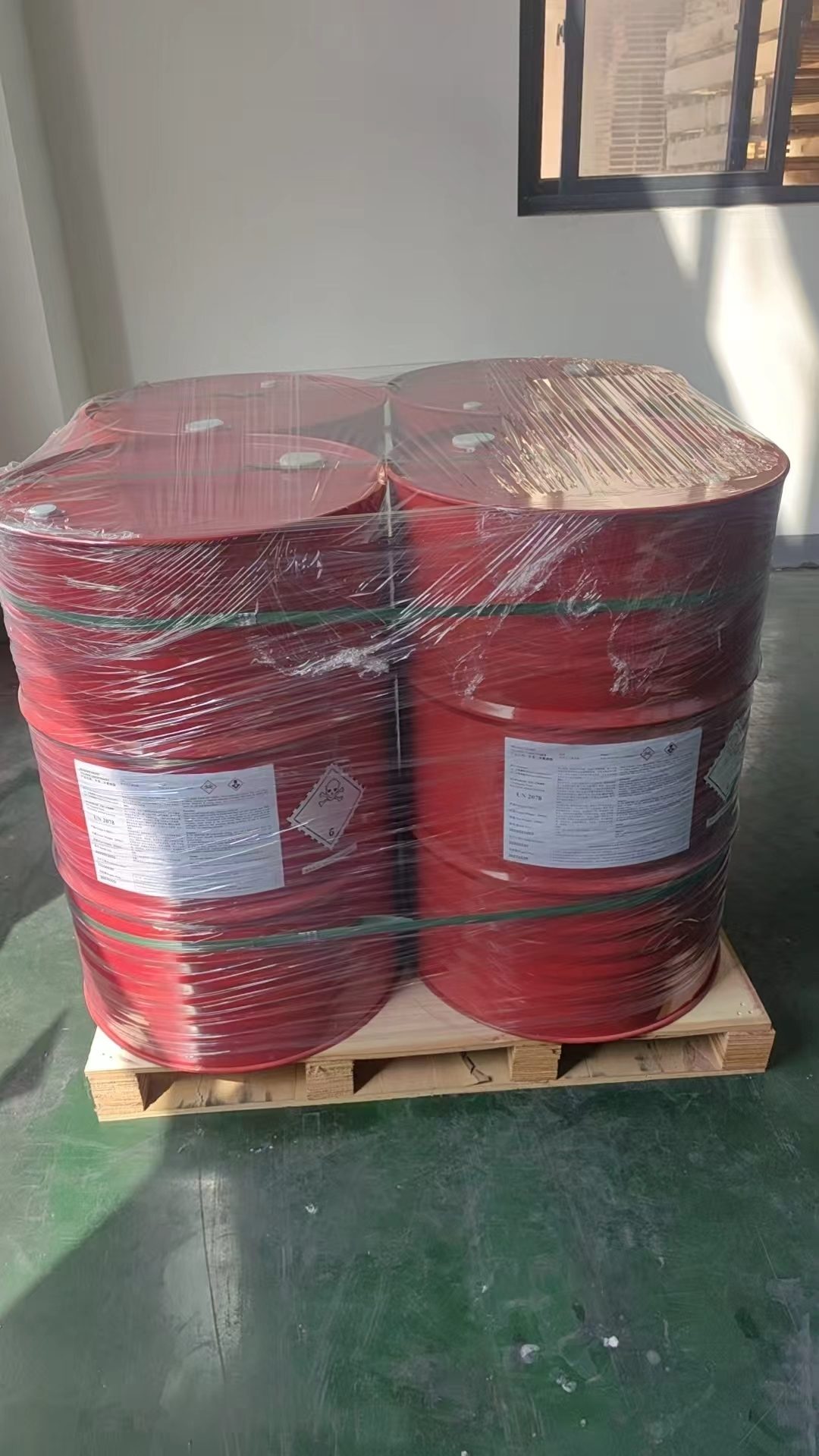 200L blue chemical steel drum with GHS hazard labels - VASTEC Chemical standard packaging
