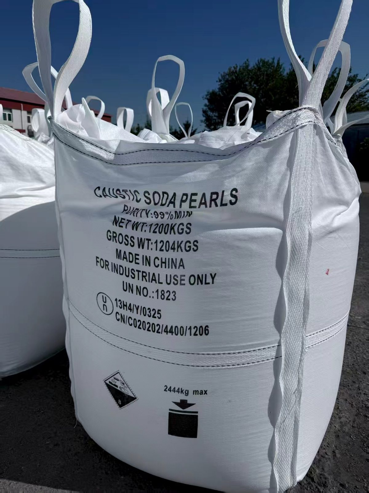 1200KG jumbo bag for Caustic Soda Pearls - UN 1823 certified bulk packaging